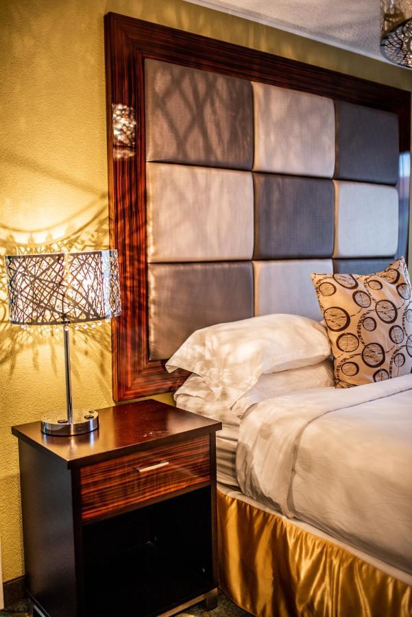 Gateway Inn And Suites サライダ エクステリア 写真