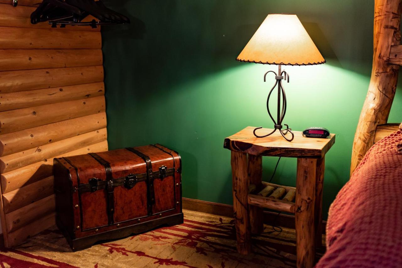Gateway Inn And Suites サライダ エクステリア 写真