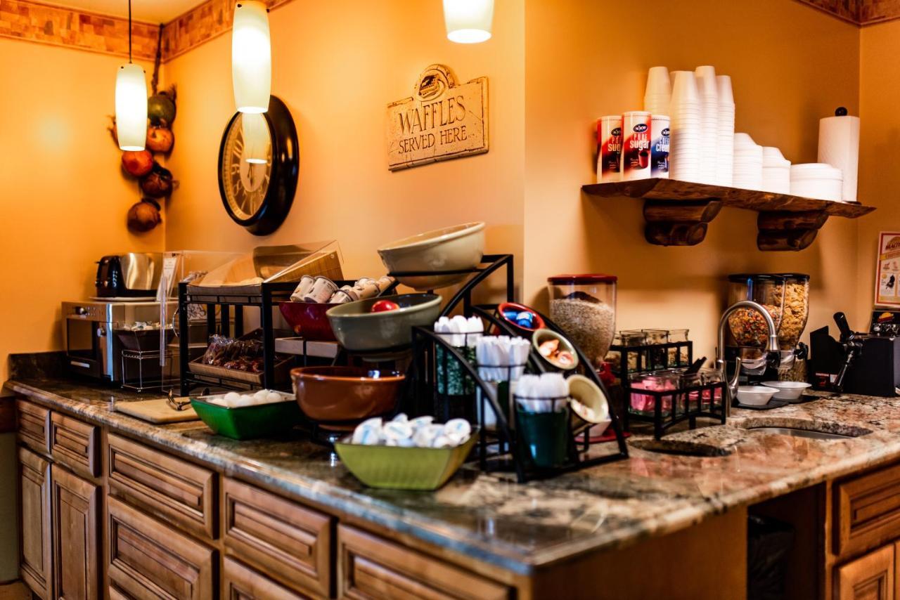 Gateway Inn And Suites サライダ エクステリア 写真