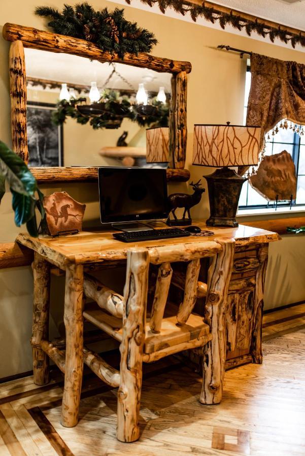 Gateway Inn And Suites サライダ エクステリア 写真