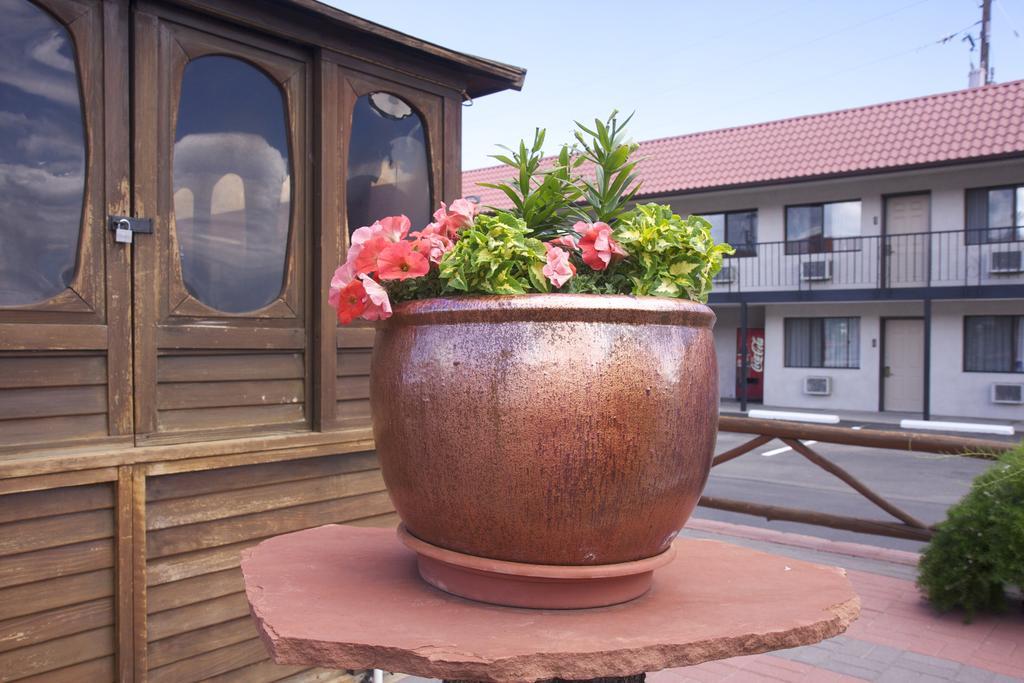 Gateway Inn And Suites サライダ エクステリア 写真