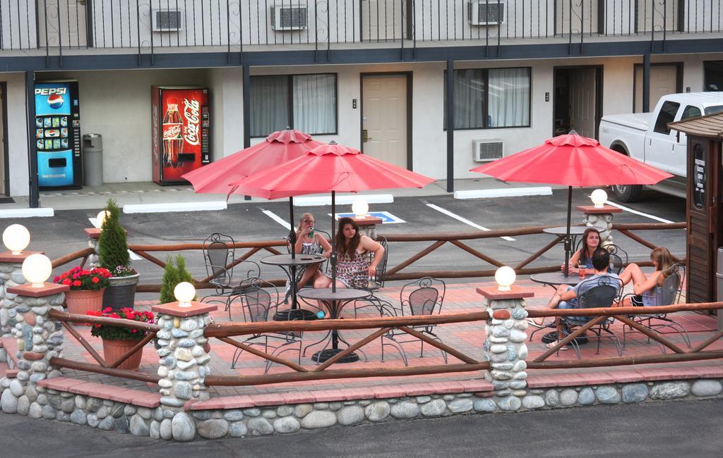 Gateway Inn And Suites サライダ エクステリア 写真