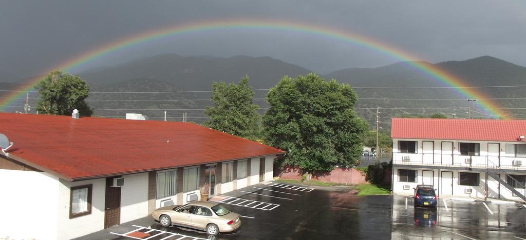 Gateway Inn And Suites サライダ エクステリア 写真